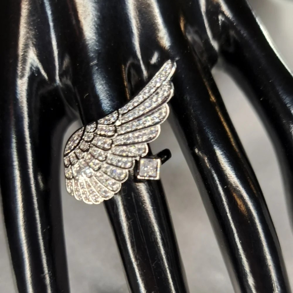 GORGOUS,ANGEL 1/2 WING  Ring - Picture 2 of 5